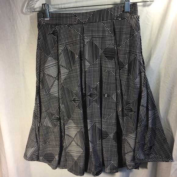 LuLaRoe Skirt.  Size XS - Picture 1 of 7